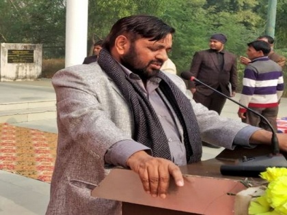 BJP MP joins oppn leaders to criticise law and order situation in UP | BJP MP joins oppn leaders to criticise law and order situation in UP
