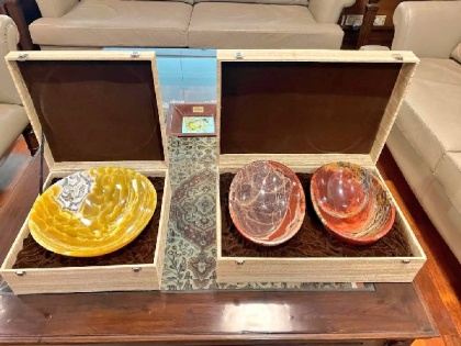 PM Modi gifts President Putin artistic Agate bowls | PM Modi gifts President Putin artistic Agate bowls