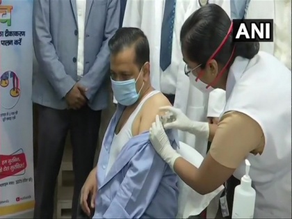 Delhi CM receives first dose of COVID-19 vaccine at LNJP hospital | Delhi CM receives first dose of COVID-19 vaccine at LNJP hospital