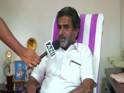 Coronavirus: Staff at Cochin Airport who came in contact with Covid-19 positive passenger under self quarantine | Coronavirus: Staff at Cochin Airport who came in contact with Covid-19 positive passenger under self quarantine Coronavirus: Staff at Cochin Airport who came in contact with Covid-19 positive passenger under self quarantine | Coronavirus: Staff at Cochin Airport who came in contact with Covid-19 positive passenger under self quarantine