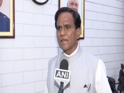 Uddhav should take stand on Nawab Malik arrest similar to what Bal Thackeray used to take on blasts: BJP leader | Uddhav should take stand on Nawab Malik arrest similar to what Bal Thackeray used to take on blasts: BJP leader Uddhav should take stand on Nawab Malik arrest similar to what Bal Thackeray used to take on blasts: BJP leader | Uddhav should take stand on Nawab Malik arrest similar to what Bal Thackeray used to take on blasts: BJP leader