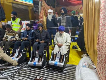 Khalsa Aid sets up foot massagers at Singhu border for farmers | Khalsa Aid sets up foot massagers at Singhu border for farmers Khalsa Aid sets up foot massagers at Singhu border for farmers | Khalsa Aid sets up foot massagers at Singhu border for farmers