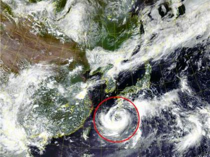 N. Korea on alert as Typhoon Khanun approaches | N. Korea on alert as Typhoon Khanun approaches N. Korea on alert as Typhoon Khanun approaches | N. Korea on alert as Typhoon Khanun approaches