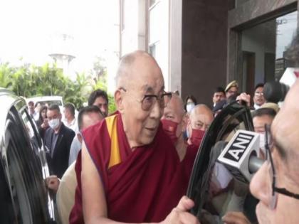 India, China have to solve border issue through talks: Dalai Lama | India, China have to solve border issue through talks: Dalai Lama
