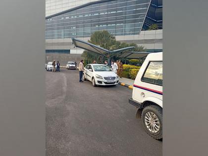 Green corridor created from IGI Airport to AIIMS for transportation of heart, Hospital hails efforts of traffic police | Green corridor created from IGI Airport to AIIMS for transportation of heart, Hospital hails efforts of traffic police