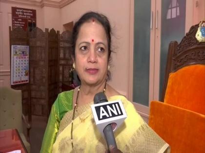 BMC Mayor claims 'leaders have problems, not people' with low-key Chhath celebrations | BMC Mayor claims 'leaders have problems, not people' with low-key Chhath celebrations BMC Mayor claims 'leaders have problems, not people' with low-key Chhath celebrations | BMC Mayor claims 'leaders have problems, not people' with low-key Chhath celebrations