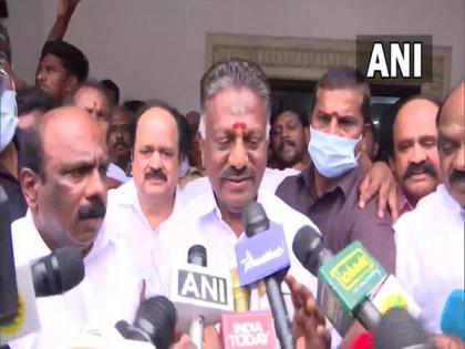 OPS requests Madras HC to change judge in AIADMK General Council meeting case | OPS requests Madras HC to change judge in AIADMK General Council meeting case