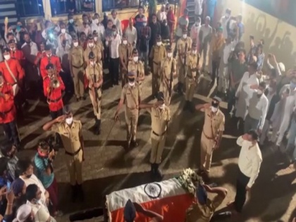 Indian classical musician Ustad Ghulam Mustafa Khan laid to rest with full state honours | Indian classical musician Ustad Ghulam Mustafa Khan laid to rest with full state honours