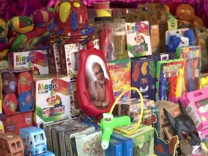 Kolkata: Markets decked up for Holi celebrations; water guns carrying PM Modi's picture 'a hit' among children say sellers | Kolkata: Markets decked up for Holi celebrations; water guns carrying PM Modi's picture 'a hit' among children say sellers