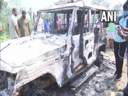 Labourers clash with police in Kerala, five personnel injured | Labourers clash with police in Kerala, five personnel injured Labourers clash with police in Kerala, five personnel injured | Labourers clash with police in Kerala, five personnel injured