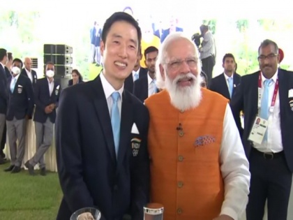 'You must visit Ayodhya': PM Modi tells PV Sindhu's Korean coach | 'You must visit Ayodhya': PM Modi tells PV Sindhu's Korean coach