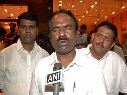 Karnataka BJP MLAs to stay in hotel ahead of floor test on Monday | Karnataka BJP MLAs to stay in hotel ahead of floor test on Monday