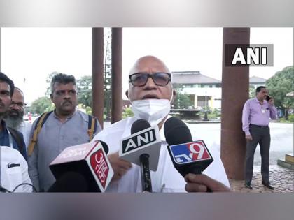 I am in Congress: Digambar Kamat after defection allegations | I am in Congress: Digambar Kamat after defection allegations