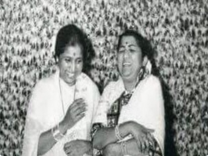 Lata Mangeshkar shares throwback picture as she extends birthday wishes to Asha Bhosle | Lata Mangeshkar shares throwback picture as she extends birthday wishes to Asha Bhosle