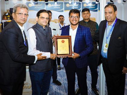 Ashapuri Gold Ornament Ltd receives orders worth Rs 30 crore in 'India Gem & Jewellery Exhibition' held in Mumbai | Ashapuri Gold Ornament Ltd receives orders worth Rs 30 crore in 'India Gem & Jewellery Exhibition' held in Mumbai