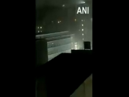 Fire breaks out at 9th floor of Delhi AIIMS | Fire breaks out at 9th floor of Delhi AIIMS