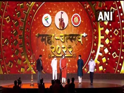 Uddhav Thackeray, Ajit Pawar attend 'Maha Utsav 2022' on Maharashtra Day | Uddhav Thackeray, Ajit Pawar attend 'Maha Utsav 2022' on Maharashtra Day