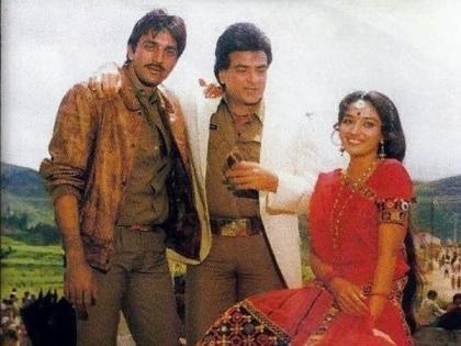 Madhuri Dixit reminisces song 'Tamma Tamma' as movie 'Thanedar' clocks 30 years | Madhuri Dixit reminisces song 'Tamma Tamma' as movie 'Thanedar' clocks 30 years