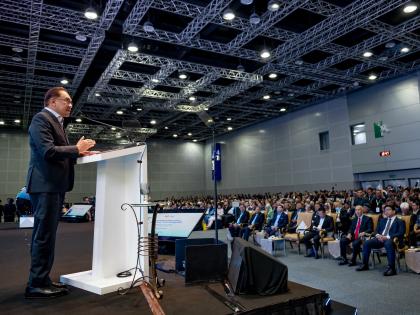 Malaysian PM announces $430 mn for energy transition facility | Malaysian PM announces $430 mn for energy transition facility Malaysian PM announces $430 mn for energy transition facility | Malaysian PM announces $430 mn for energy transition facility