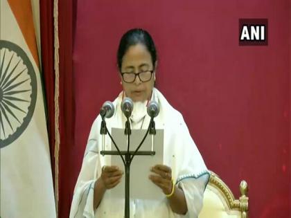 PM Modi congratulates 'Mamata Didi' on taking oath as West Bengal CM | PM Modi congratulates 'Mamata Didi' on taking oath as West Bengal CM PM Modi congratulates 'Mamata Didi' on taking oath as West Bengal CM | PM Modi congratulates 'Mamata Didi' on taking oath as West Bengal CM
