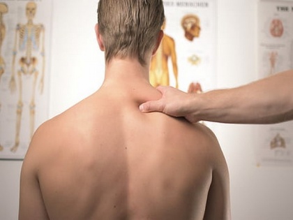 New minimally-invasive treatment for 'frozen shoulder' improves patients' pain, function | New minimally-invasive treatment for 'frozen shoulder' improves patients' pain, function