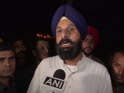 Punjab govt failed to give jobs to the family members of victims killed in Rail accident : Bikram Singh Majithia | Punjab govt failed to give jobs to the family members of victims killed in Rail accident : Bikram Singh Majithia