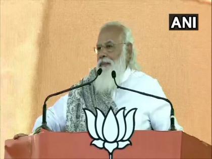PM Modi uses football analogy in Bengal, says state will show Ram Card to TMC | PM Modi uses football analogy in Bengal, says state will show Ram Card to TMC