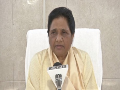 Mayawati claims her party members first to meet Hathras family on September 28, they informed media | Mayawati claims her party members first to meet Hathras family on September 28, they informed media
