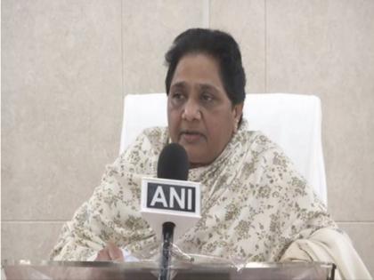 Mayawati writes to President Kovind demanding SC judge headed inquiry, compares NE Delhi violence to 1984 riots | Mayawati writes to President Kovind demanding SC judge headed inquiry, compares NE Delhi violence to 1984 riots Mayawati writes to President Kovind demanding SC judge headed inquiry, compares NE Delhi violence to 1984 riots | Mayawati writes to President Kovind demanding SC judge headed inquiry, compares NE Delhi violence to 1984 riots