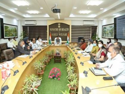 Mandaviya holds meeting to review Dengue situation in Delhi | Mandaviya holds meeting to review Dengue situation in Delhi