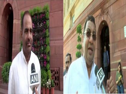 BJP MP Ramesh Bidhuri, AAP MP Sushil Gupta welcome arrest of man who brandished gun during Delhi violence | BJP MP Ramesh Bidhuri, AAP MP Sushil Gupta welcome arrest of man who brandished gun during Delhi violence BJP MP Ramesh Bidhuri, AAP MP Sushil Gupta welcome arrest of man who brandished gun during Delhi violence | BJP MP Ramesh Bidhuri, AAP MP Sushil Gupta welcome arrest of man who brandished gun during Delhi violence