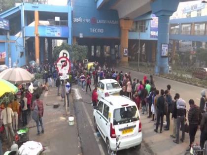 As fresh curbs set in, long queues seen outside metro stations in Delhi | As fresh curbs set in, long queues seen outside metro stations in Delhi