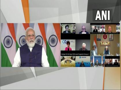 PM Modi interacts with CEOs, experts of global oil and gas sector | PM Modi interacts with CEOs, experts of global oil and gas sector PM Modi interacts with CEOs, experts of global oil and gas sector | PM Modi interacts with CEOs, experts of global oil and gas sector