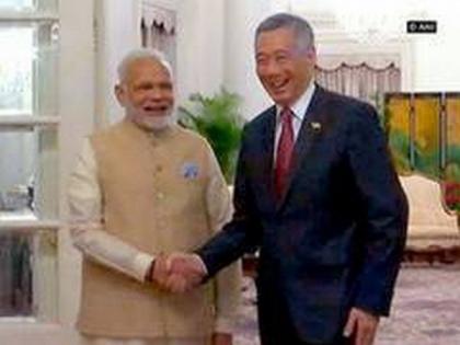 PM Modi congratulates Lee Hsien Loong on becoming Singapore PM once gain | PM Modi congratulates Lee Hsien Loong on becoming Singapore PM once gain