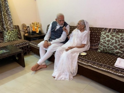 PM Modi's mother donates Rs 25,000 to PM-CARES Fund | PM Modi's mother donates Rs 25,000 to PM-CARES Fund