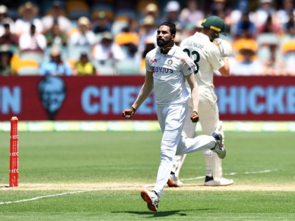 Ind vs Aus, 4th Test: Siraj strikes twice to put visitors on top after Warner-Harris show | Ind vs Aus, 4th Test: Siraj strikes twice to put visitors on top after Warner-Harris show