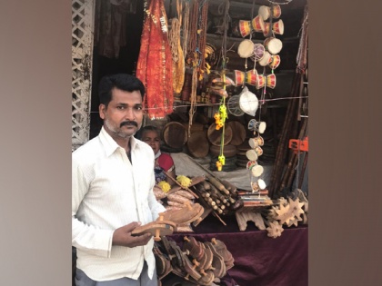 For generations, this Muslim family in Ayodhya making 'Khadaus' for Hindu saints | For generations, this Muslim family in Ayodhya making 'Khadaus' for Hindu saints