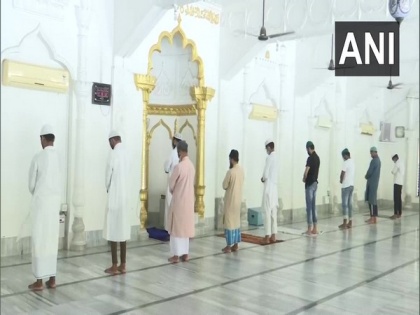Karnataka Waqf Board restricts use of loudspeakers in mosques, dargahs between 10 pm to 6 am | Karnataka Waqf Board restricts use of loudspeakers in mosques, dargahs between 10 pm to 6 am