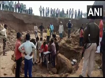 3 persons died at sand excavation site in MP's Niwari | 3 persons died at sand excavation site in MP's Niwari