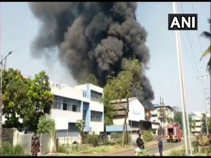 Fire breaks out at chemical company in Mumbai's Taloja area | Fire breaks out at chemical company in Mumbai's Taloja area