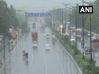 Social media buzzes on Mumbai rains | Social media buzzes on Mumbai rains