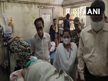 Cylinder blast in Mumbai's Lalbaug, 20 injured | Cylinder blast in Mumbai's Lalbaug, 20 injured