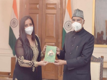 Namrata Gupta Khan meets President Kovind, presents book based on Ghulam Mustafa Khan's life | Namrata Gupta Khan meets President Kovind, presents book based on Ghulam Mustafa Khan's life