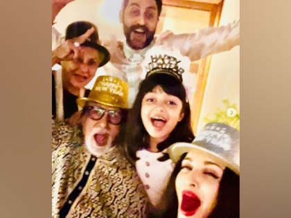 'Peace, Love and Harmony': Bachchans extend New Year wishes to fans | 'Peace, Love and Harmony': Bachchans extend New Year wishes to fans