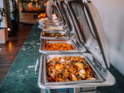 Food choices at 'all-you-can-eat' buffet linked to chances of weight gain | Food choices at 'all-you-can-eat' buffet linked to chances of weight gain