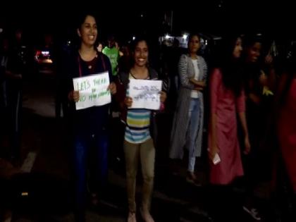 Trivandrum : Women participate in large numbers in night walk orgsed by Kerala govt | Trivandrum : Women participate in large numbers in night walk orgsed by Kerala govt