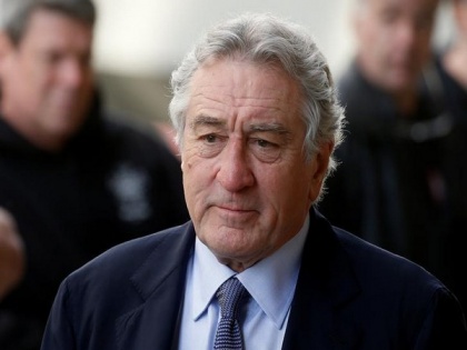Robert De Niro spotted without brace for first time after leg injury | Robert De Niro spotted without brace for first time after leg injury