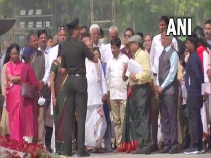 In a first, Padma awardees visit National War Memorial | In a first, Padma awardees visit National War Memorial