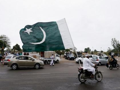 Pak opposition alliance stages protest in Sialkot against Imran Khan govt's failure to check inflation | Pak opposition alliance stages protest in Sialkot against Imran Khan govt's failure to check inflation