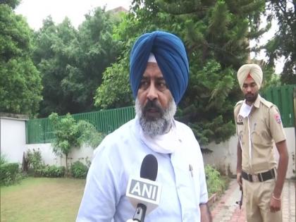 Will sort out issues with Sidhu in two days: Pargat Singh | Will sort out issues with Sidhu in two days: Pargat Singh Will sort out issues with Sidhu in two days: Pargat Singh | Will sort out issues with Sidhu in two days: Pargat Singh